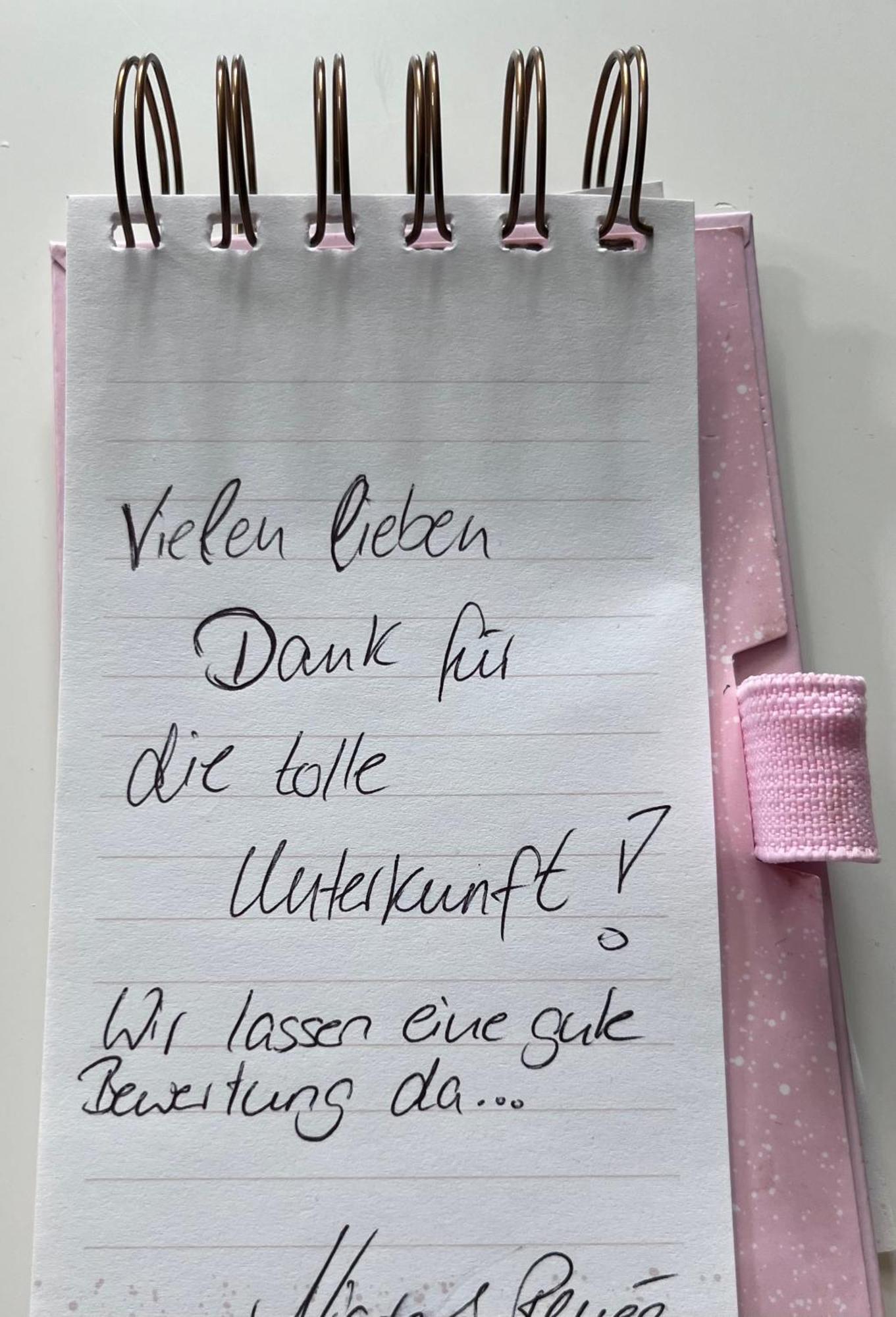 FEWO Rabennest  Gemütliche Wohnung nahe Rabensteinklinikum Chemnitz Exterior foto